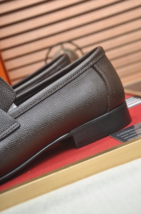 Shoes Hermès men's loafers Brown Size 39 44