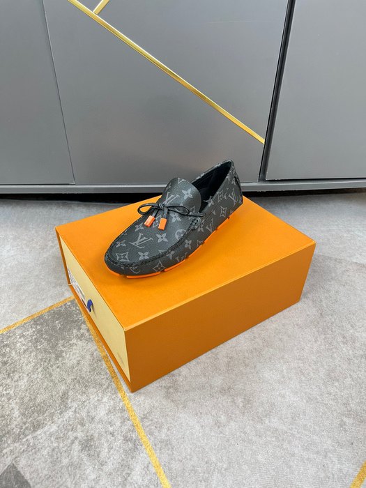 Shoes Louis Vuitton 1V Driver Moccasin Black