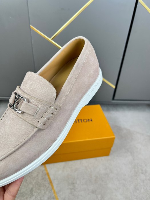 Shoes Louis Vuitton 1V Major loafer Beige