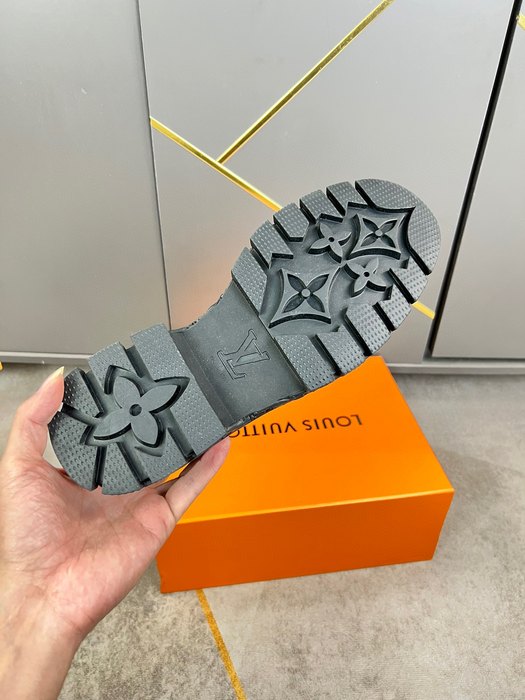 Shoes Louis Vuitton Brogue Derby Brown 001