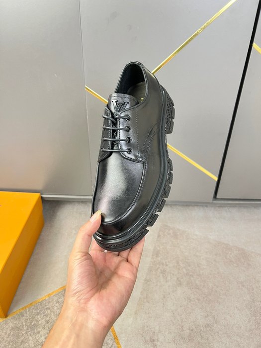 Shoes Louis Vuitton Brogue Lace up Black
