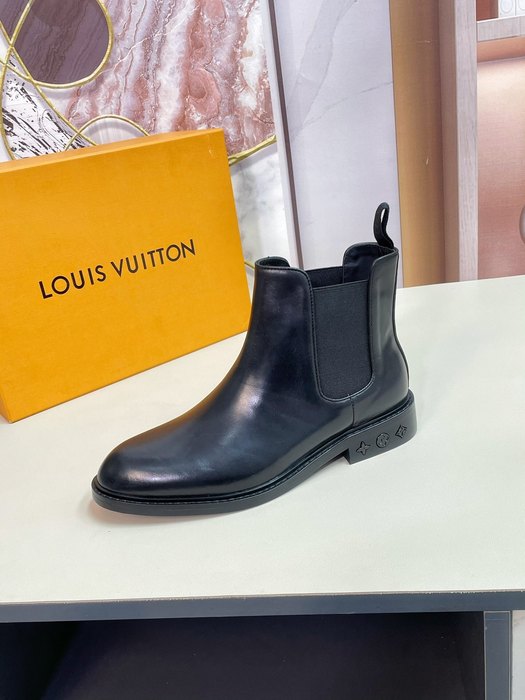 Shoes Louis Vuitton Chelsea boots Black 001
