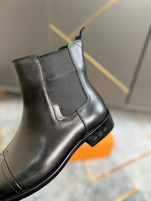 Shoes Louis Vuitton Chelsea boots Black 004