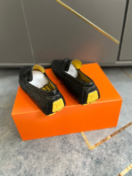 Shoes Louis Vuitton Driver Moccasin Black