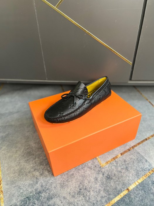 Shoes Louis Vuitton Driver Moccasin Black