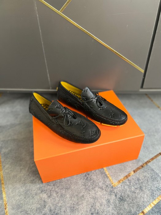 Shoes Louis Vuitton Driver Moccasin Black