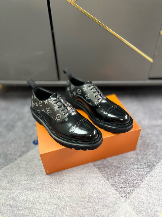 Shoes Louis Vuitton Oxford derby Black 002