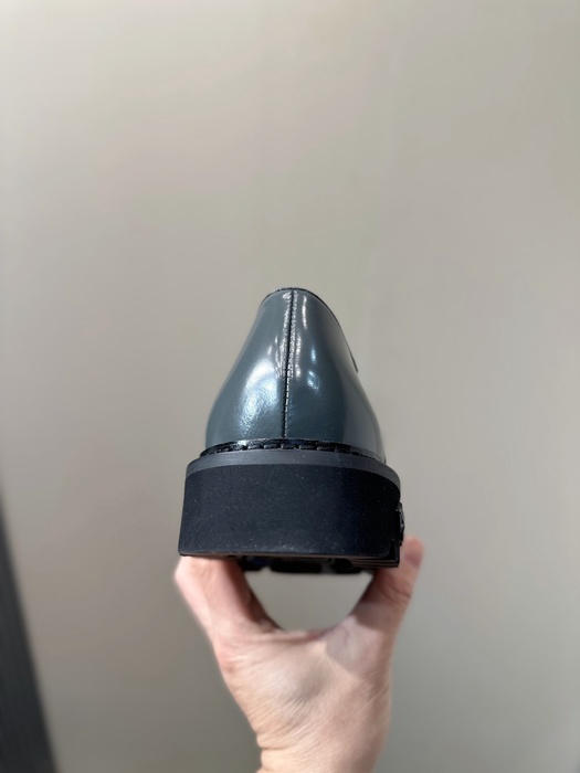 Shoes Louis Vuitton Oxford derby Grey