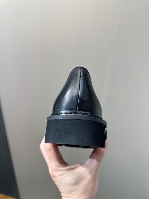 Shoes Louis Vuitton Oxford lace up Black