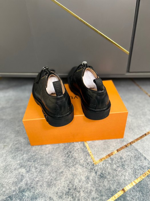 Shoes Louis Vuitton Oxford leather embossed Black