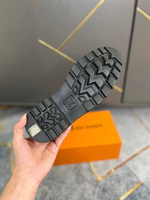 Shoes Louis Vuitton Oxford leather embossed Black