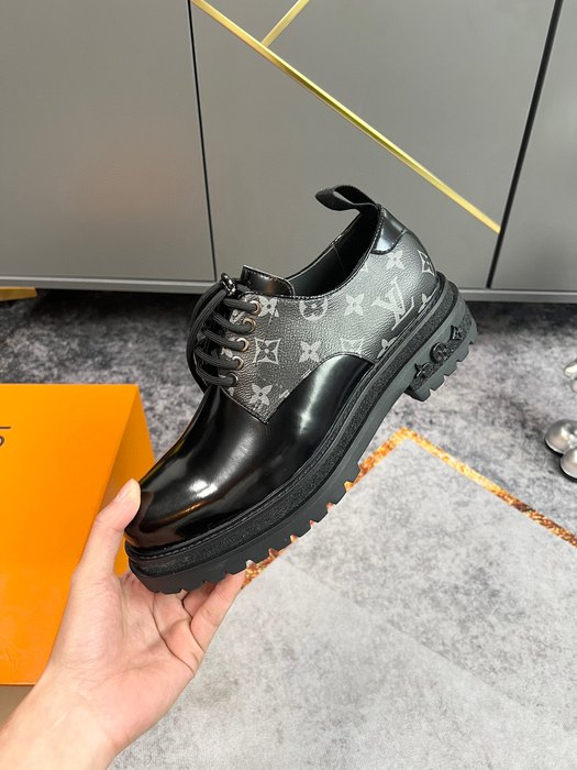 Shoes Louis Vuitton business casual derby White