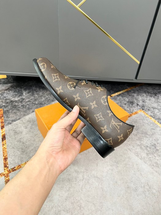 Shoes Louis Vuitton business casual lace up Brown