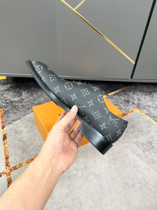 Shoes Louis Vuitton business casual leather shoes Black