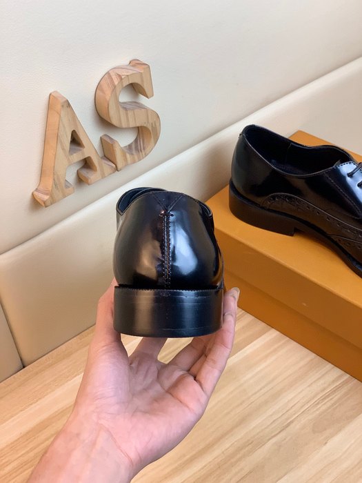 Shoes Louis Vuitton business dress shoes Black
