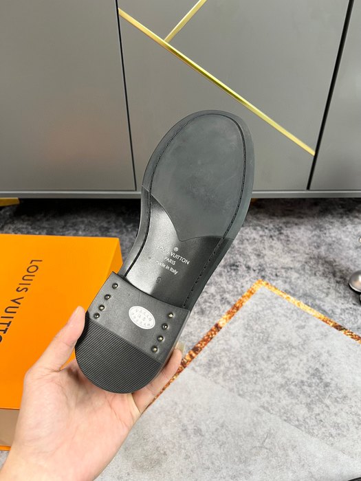 Shoes Louis Vuitton business formal loafers Brown