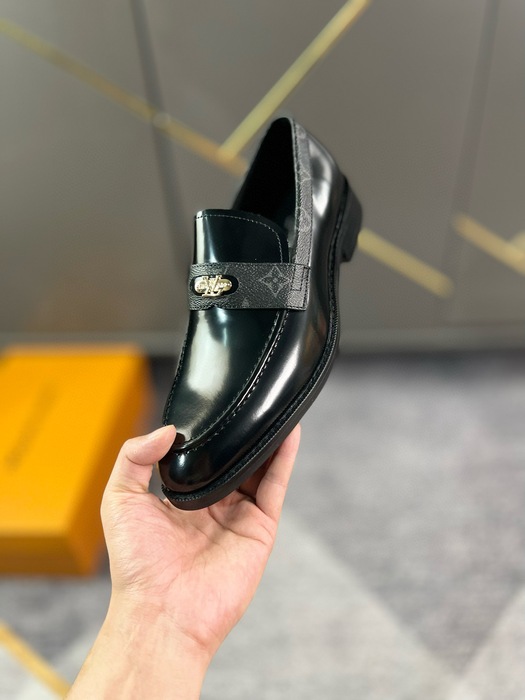 Shoes Louis Vuitton business loafer Black