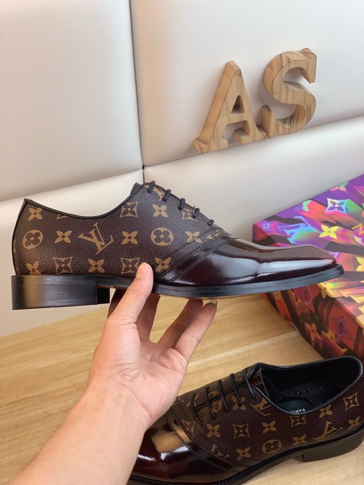 Shoes Louis Vuitton business oxford Brown
