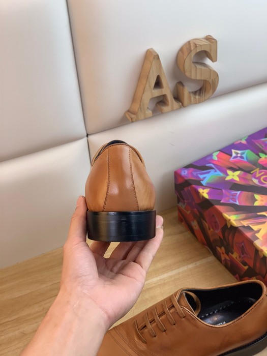 Shoes Louis Vuitton business oxford Tan