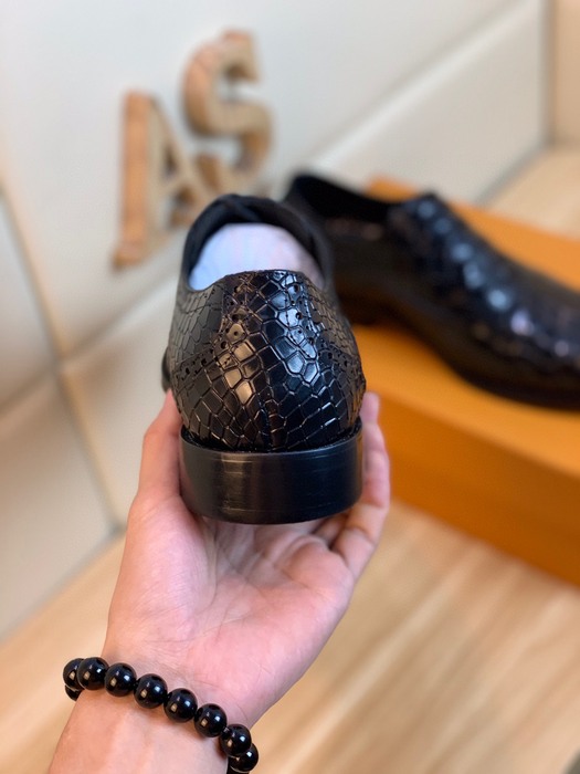 Shoes Louis Vuitton croco embossed leather derby Black