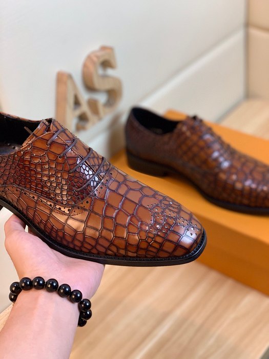 Shoes Louis Vuitton crocodile embossed leather derby Brown
