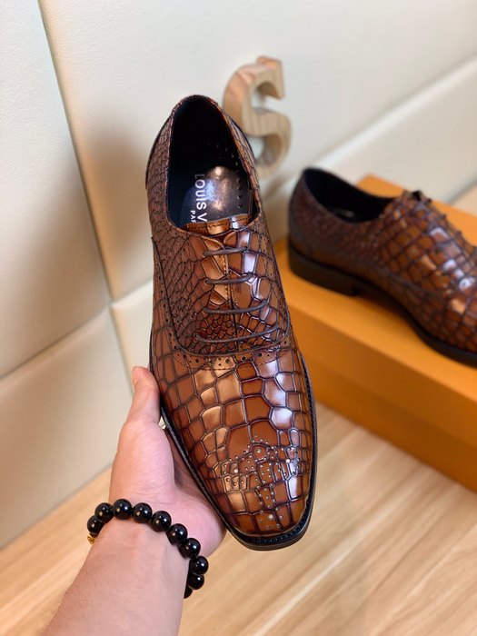 Shoes Louis Vuitton crocodile embossed leather derby Brown