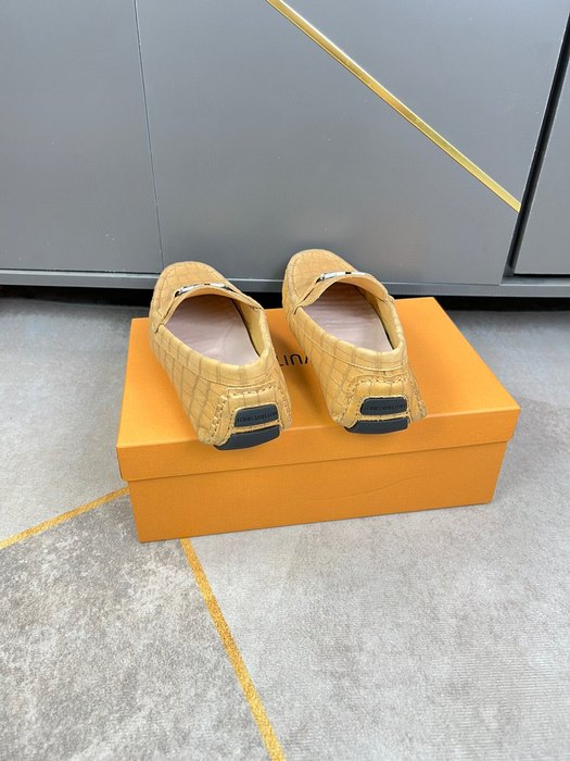 Shoes Louis Vuitton driving loafer Tan