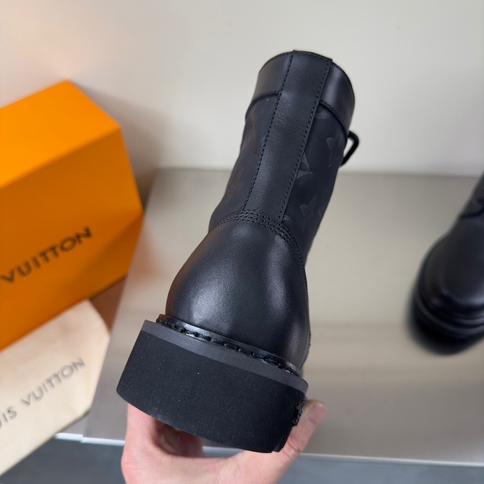 Shoes Louis Vuitton high top casual boots Black 001