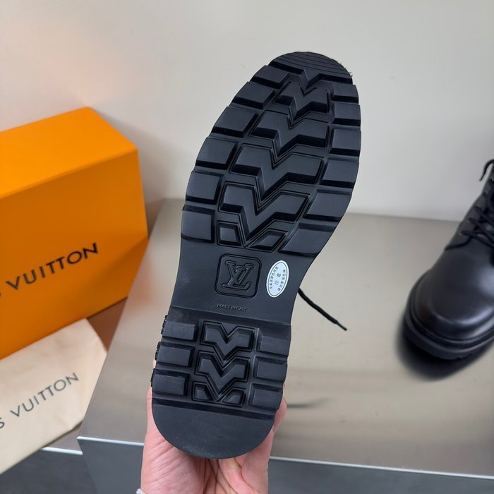 Shoes Louis Vuitton high top casual boots Black 001