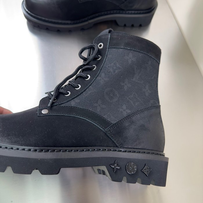 Shoes Louis Vuitton high top casual boots Black 002