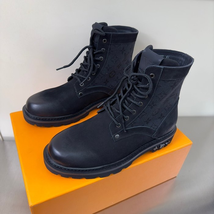 Shoes Louis Vuitton high top casual boots Black 002
