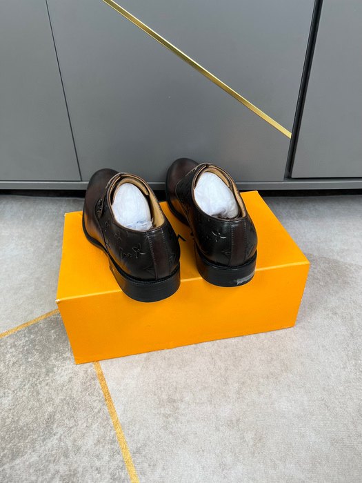 Shoes Louis Vuitton leather oxford Brown
