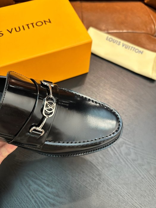Shoes Louis Vuitton loafer Black 006