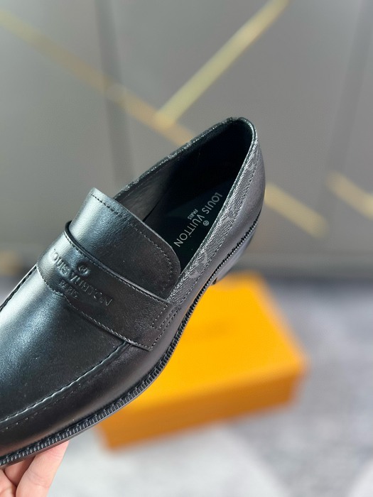Shoes Louis Vuitton loafer Black 008