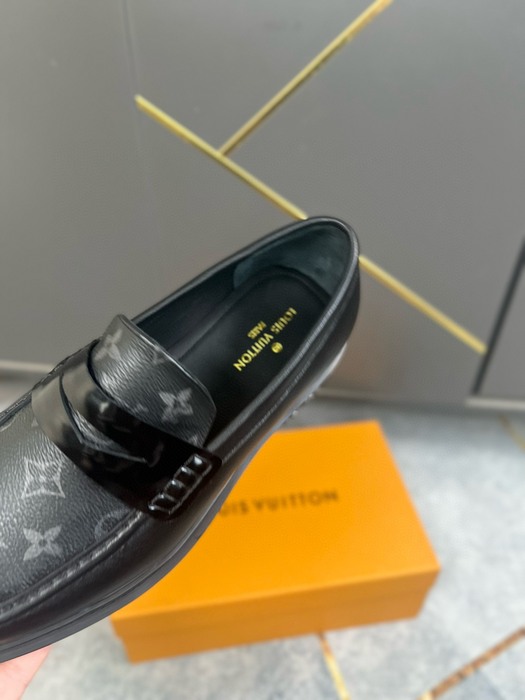 Shoes Louis Vuitton loafer Black 012