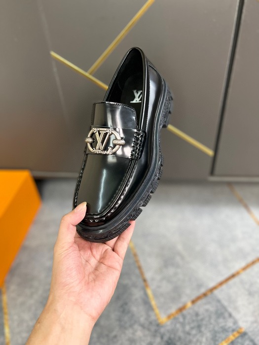 Shoes Louis Vuitton loafer Black 021