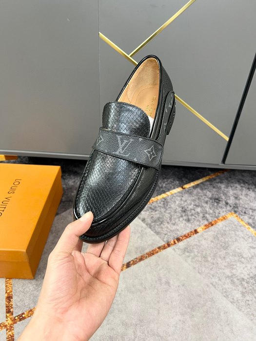 Shoes Louis Vuitton loafer Black 058