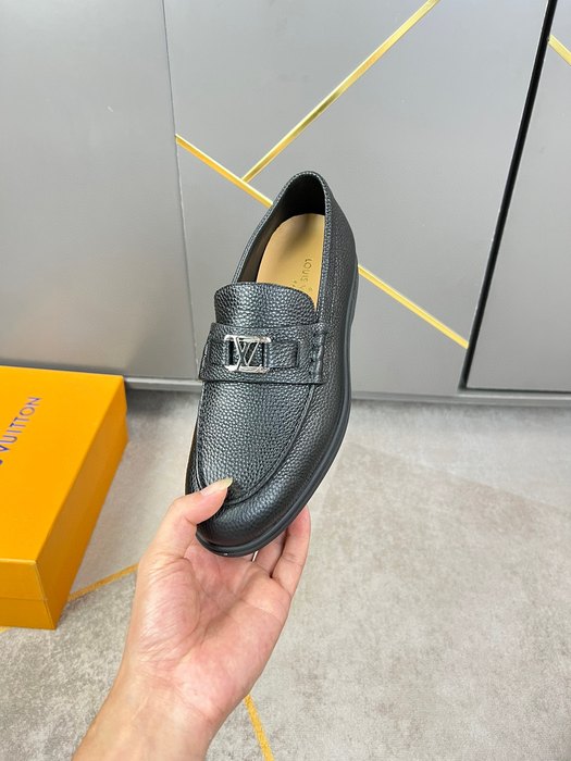 Shoes Louis Vuitton loafers Black 001