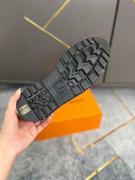 Shoes Louis Vuitton loafers Brown 001