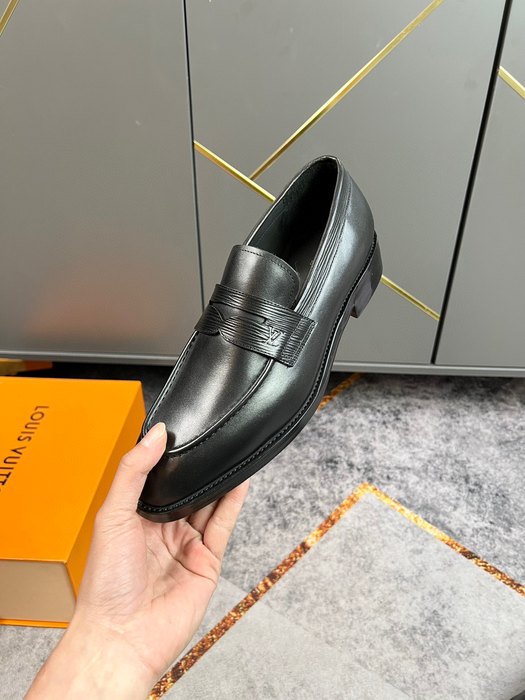 Shoes Louis Vuitton men's business casual leather shoes Black