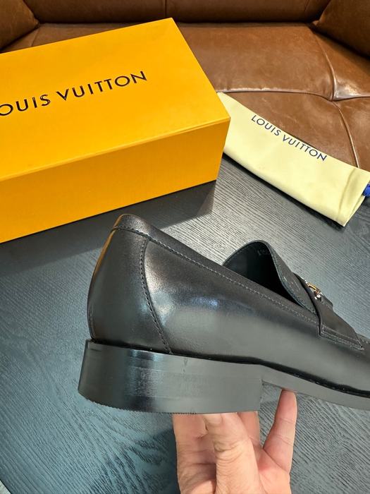Shoes Louis Vuitton men's casual leather loafers Black