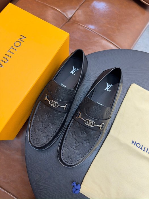 Shoes Louis Vuitton men's casual leather loafers Black