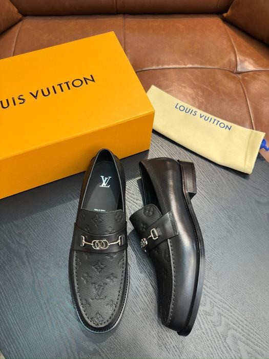 Shoes Louis Vuitton men's casual leather loafers Black