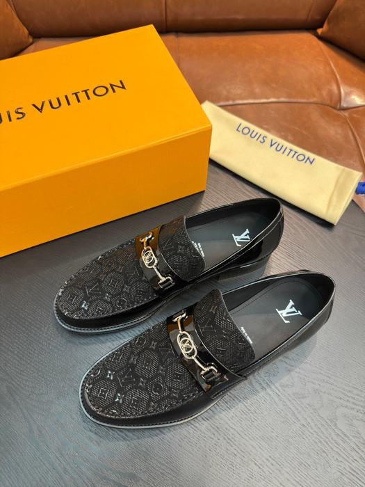 Shoes Louis Vuitton men's casual loafer Black 001