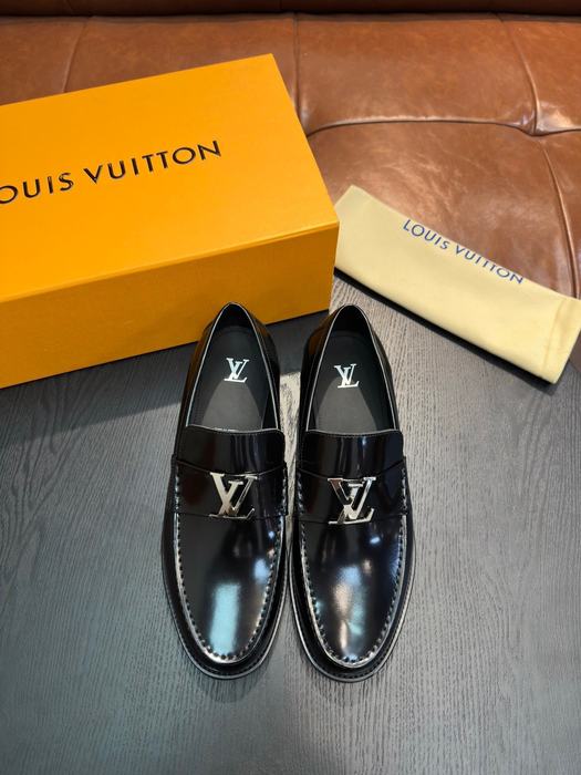 Shoes Louis Vuitton men's casual loafer Black