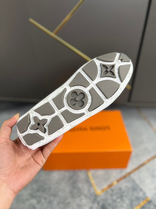 Shoes Louis Vuitton men's driving loafers White