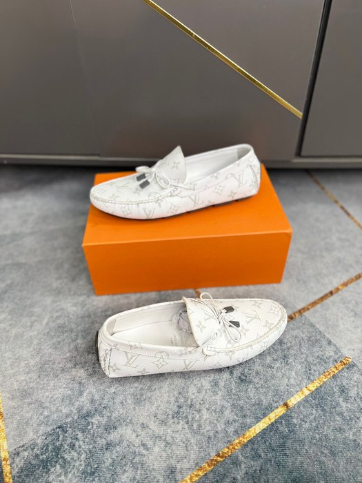 Shoes Louis Vuitton men's driving loafers White
