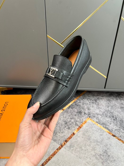 Shoes Louis Vuitton men's loafer Black