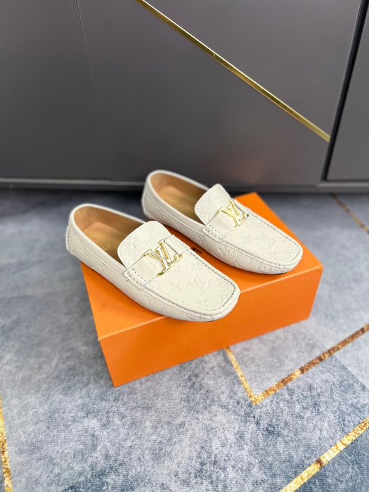 Shoes Louis Vuitton men's loafer White