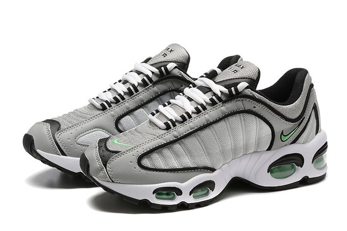 Shoes Nike Air Max Tailwind Grey